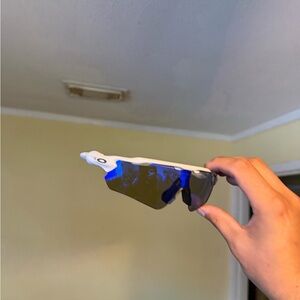 White Frame Blue Lens Men's Sports Sunglasses Oakley